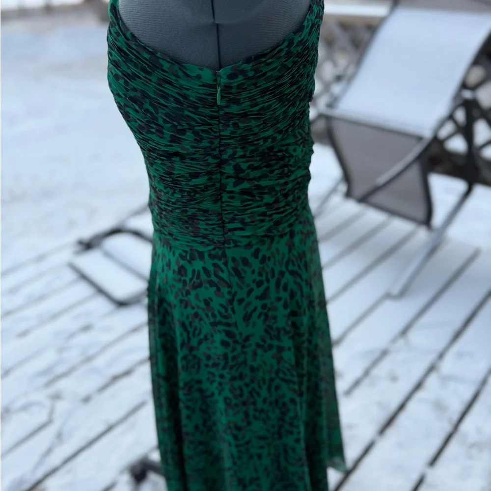 5-Halston Heritage Emerald One-Shoulder Dress - Picture 10 of 14